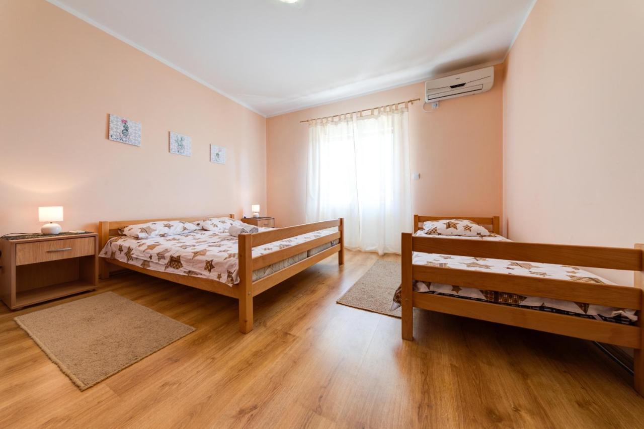 Apartments Pelle Тиват Екстер'єр фото