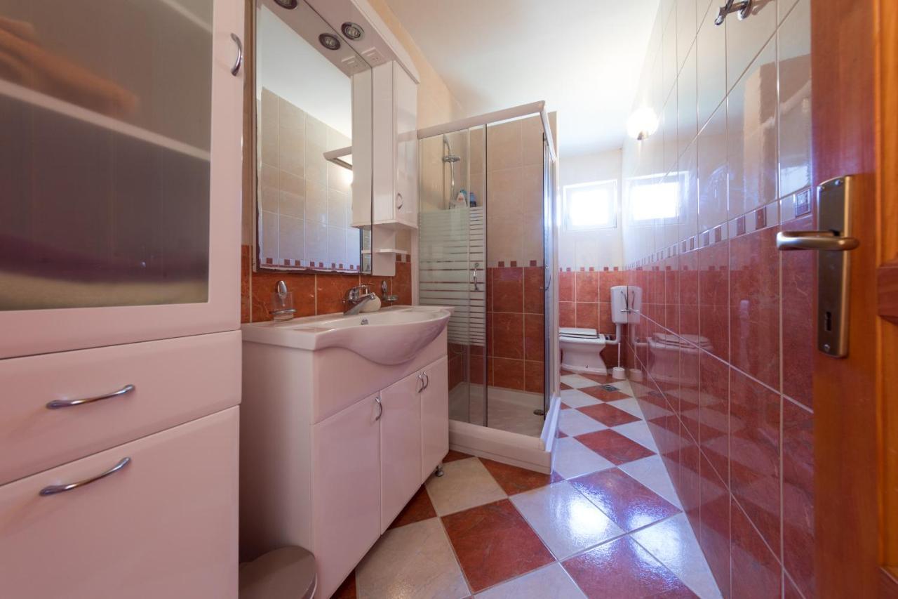 Apartments Pelle Тиват Екстер'єр фото